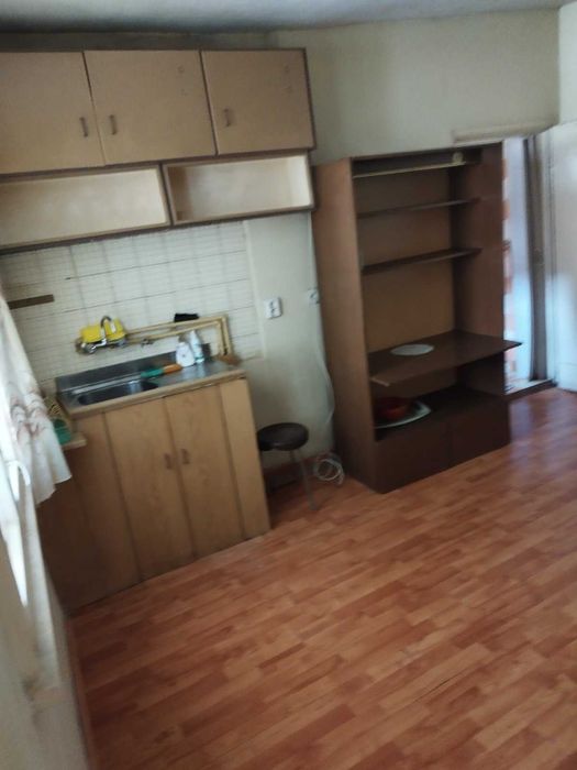 Дава се под наем Къща в Плевен, 9-ти квартал - 50 кв.м за 204 € - Снимка #2