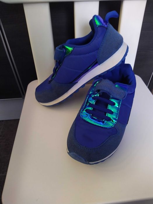 Маратонки номер 32