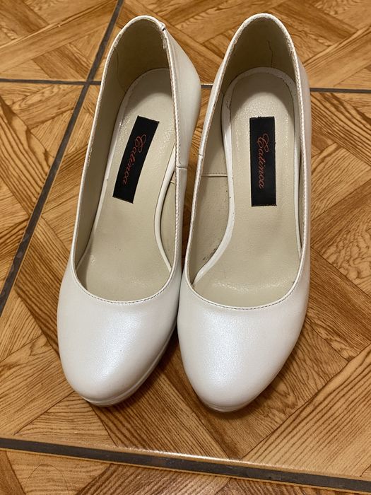 Pantofi piele alb perlat, marimea 34