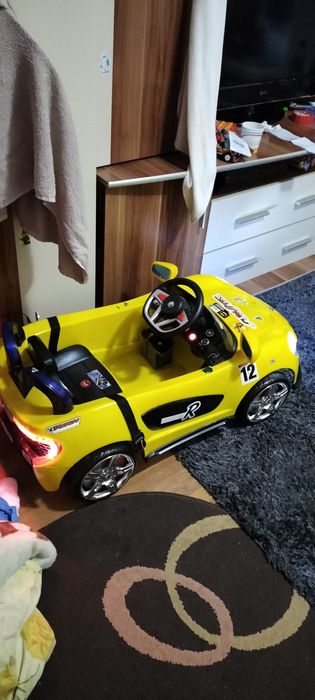 mașinuță electrică copii
