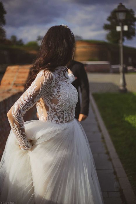 Vand rochie de mireasa deosebită, model actual, A line, ivory
