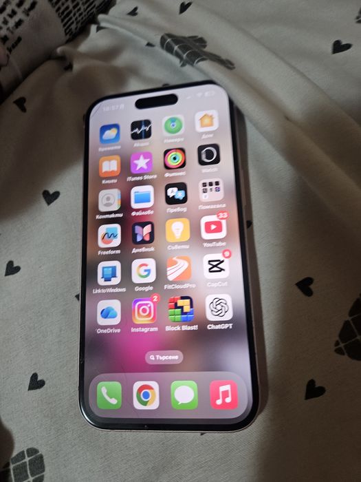 Телефон Iphone 15