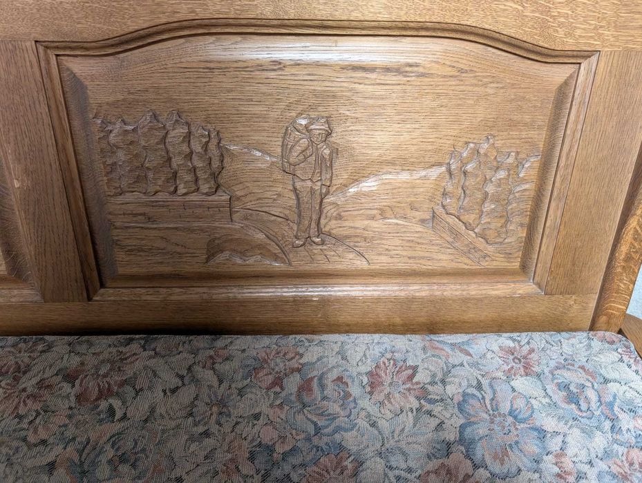 Масивен кухненски ъгъл в комплект с маса и столове, дърворезба