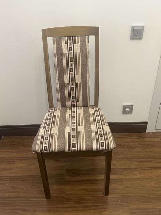 Продам 4 стула, по 3500