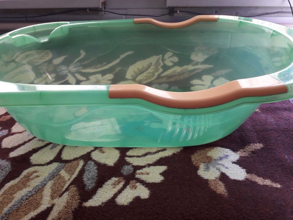 Продам ванночку для купания