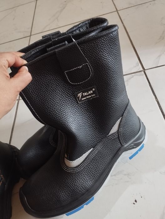 Етиктер сатылады