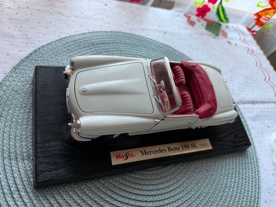 Mașina Mercedes Benz 190 SL 1955