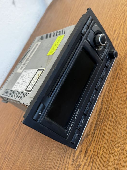 Navigatie originala audi A4 b6-b7 cod: 8E0035192S