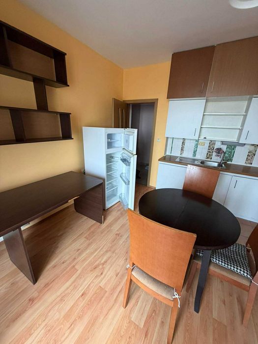 Двустаен ап. под наем в кв. Дружба 2