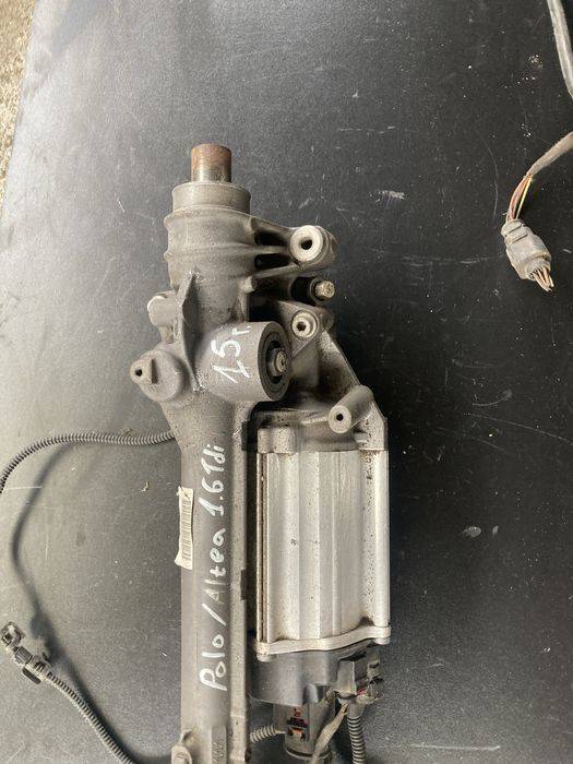 Vw polo seat altea 2015 година 1.6 tdi Кормилна Рейка