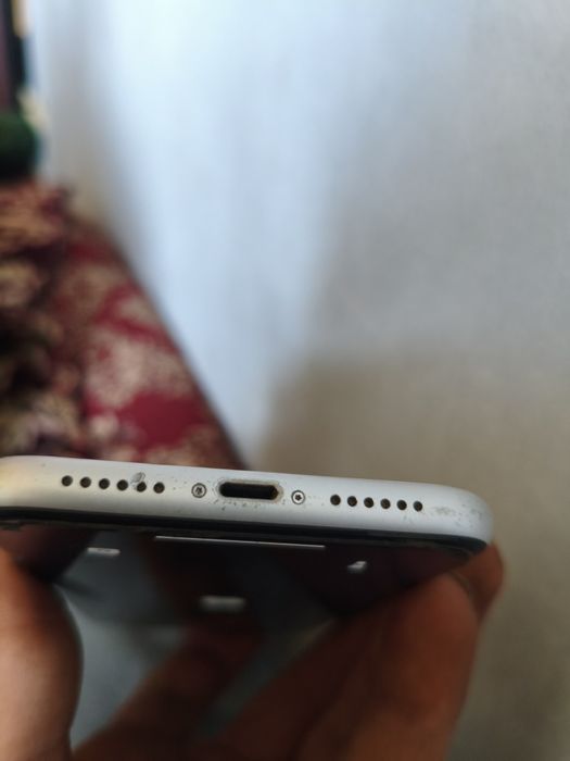 iPhone 11. 128 ГБ 79 yomkst tel rardnoy ochilmagan karopka dakumet yoq