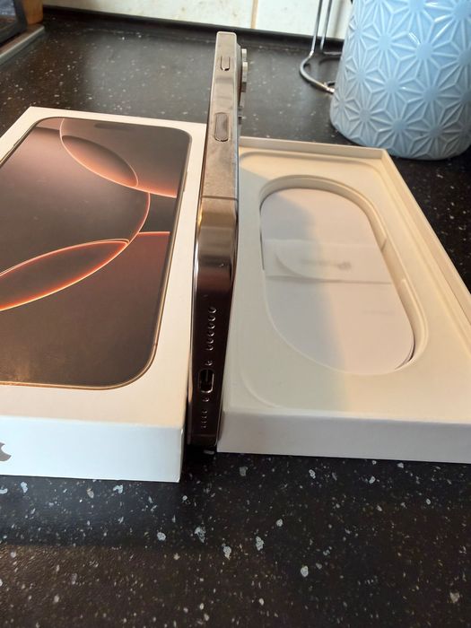 iPhone 16 Pro Max 256GB Desert Titanium IMPECABIL Full Box