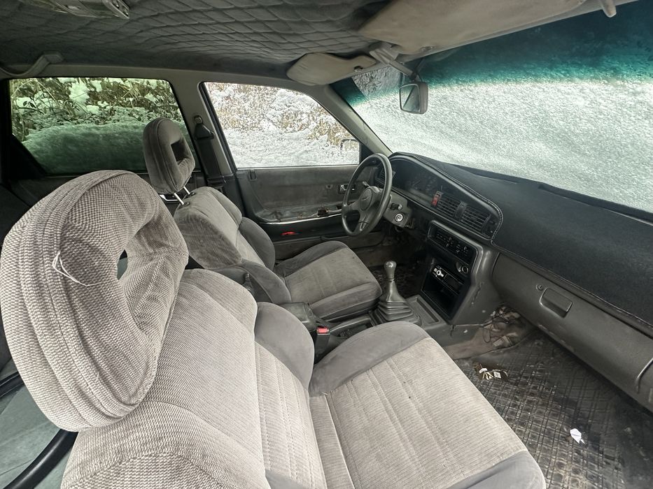 Машина Mazda 626 на ходу