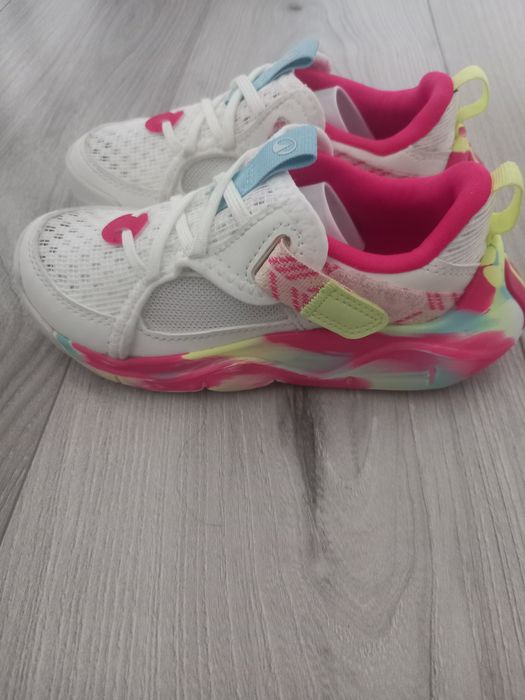 Детски маратонки за момиче