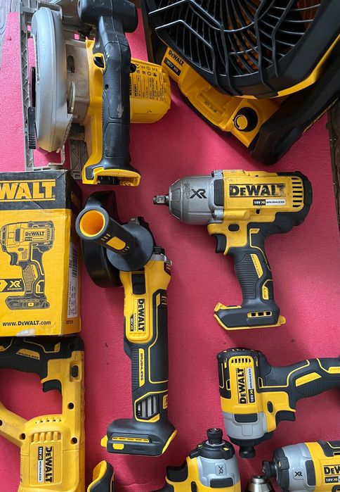 Оригинални безчеткови машини Dewalt 18V XR