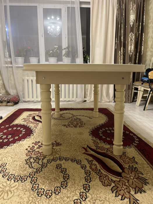 Стол гастинный большой