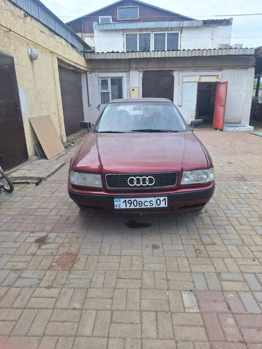 Продам машину Audi B4 сидан. Обьем 1и6 бензин.