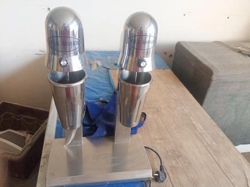 Kokteyl aparat sotiladi