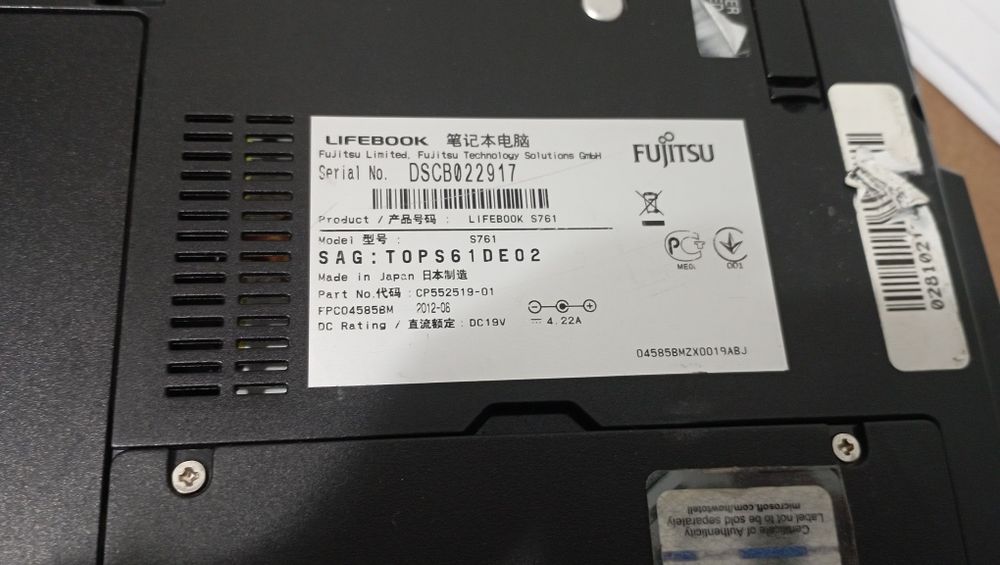 Laptop Fujitsu Lifebook  Procesor I5  / model S761

2.2 Intel