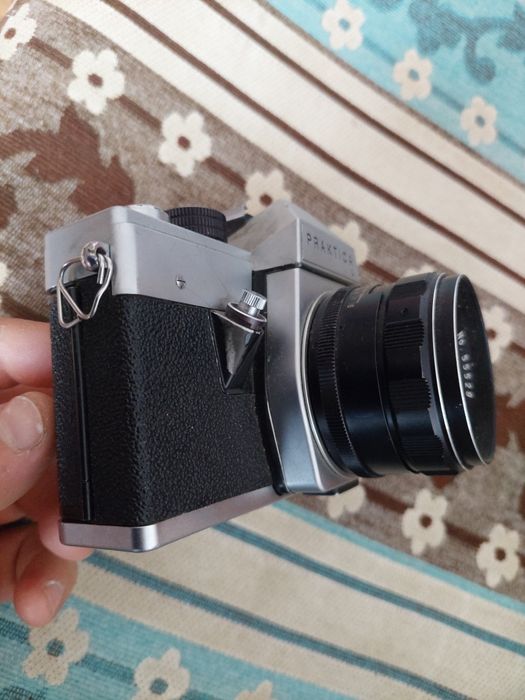 Aparat foto pe film Praktica L, cu obiectiv 2.8 , f-50mm,model vintage