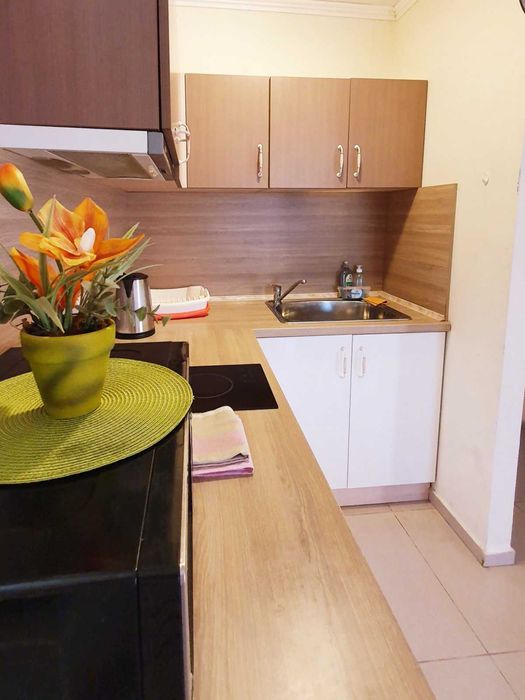 Дава се под наем Двустаен апартамент в Черноморец - 60 кв.м за 306 € - Снимка #1