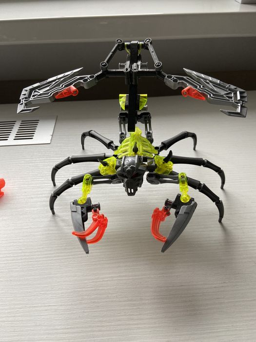 3 фигурки lego bionicle