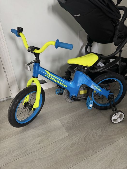 Велосипед детский с доп колесами