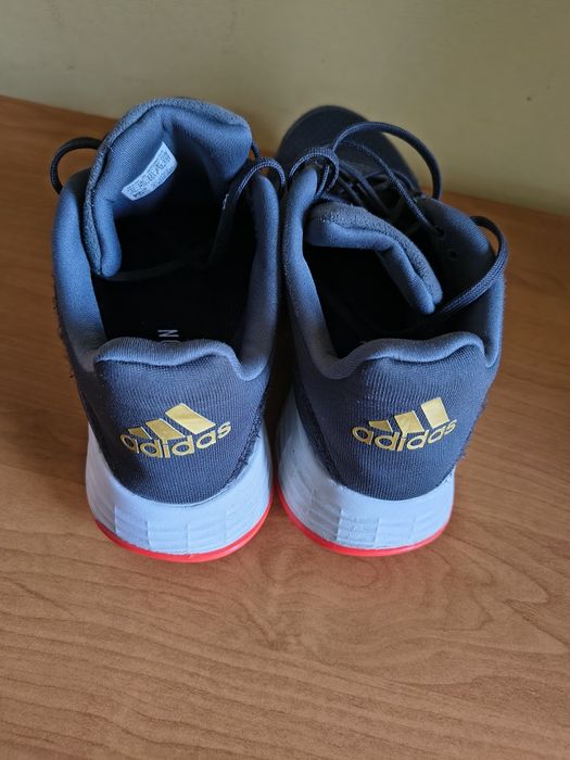 Маратонки adidas
