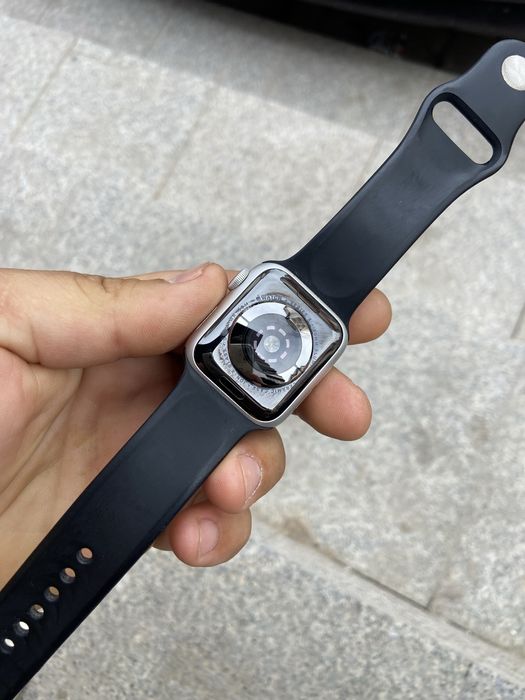 Apple Watch 4………….