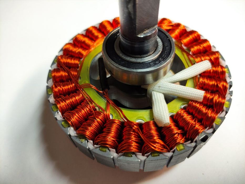 Motor brushless low rpm 36v  , generator eoliana 350w