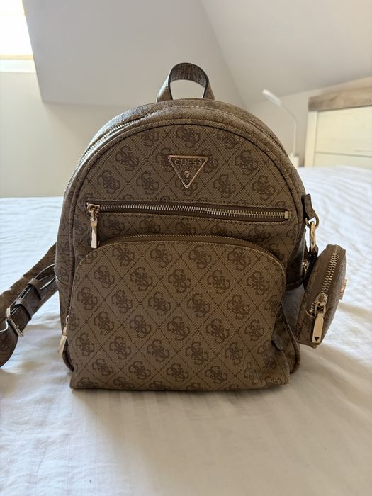 Раница Guess като нова