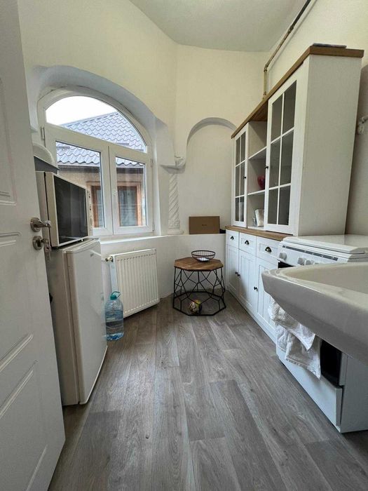 Apartament in vila plus curte de vanzare ultra central!