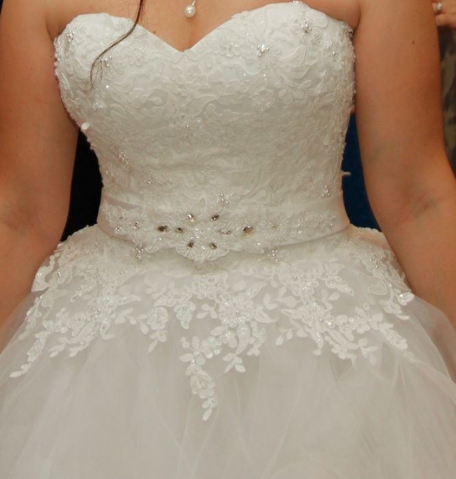 Дизайнерска булчинска рокля