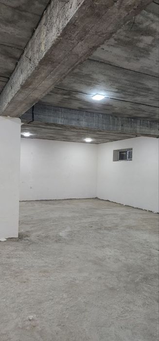 Продаётся полу подвалный помещение под любой бизнес.  Геофизика