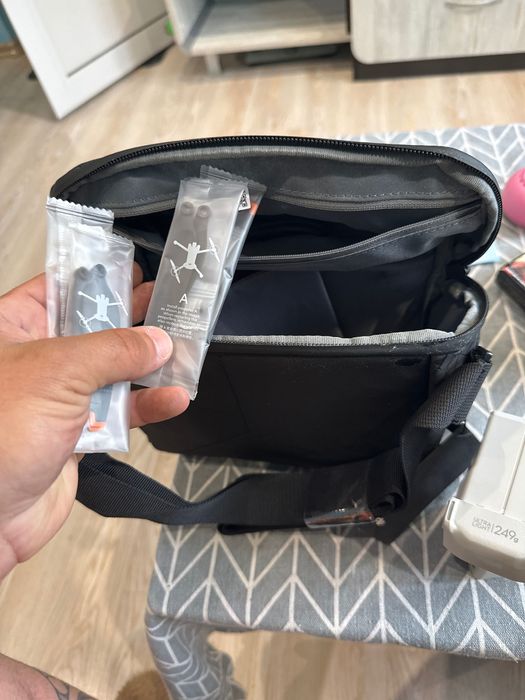 2бр. Батерии за DJI 3 mini pro + двустранен хуб за зареждане и чанта и перки