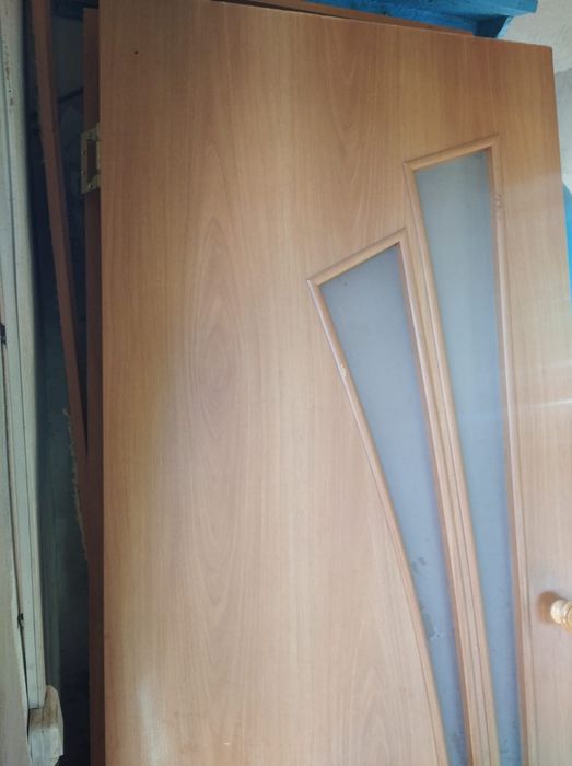 Продам     двери