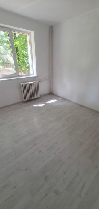 apartament 2camere de vanzare
