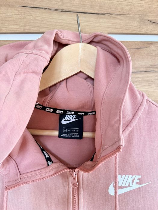 Страхотен ежедневен суичър Nike