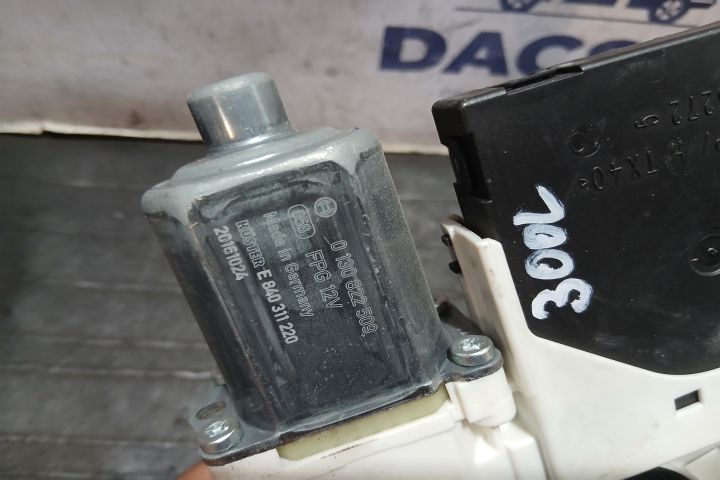 Macara geam fata stanga electrica 5K0959793 2K5959701 5K0959793 2K595