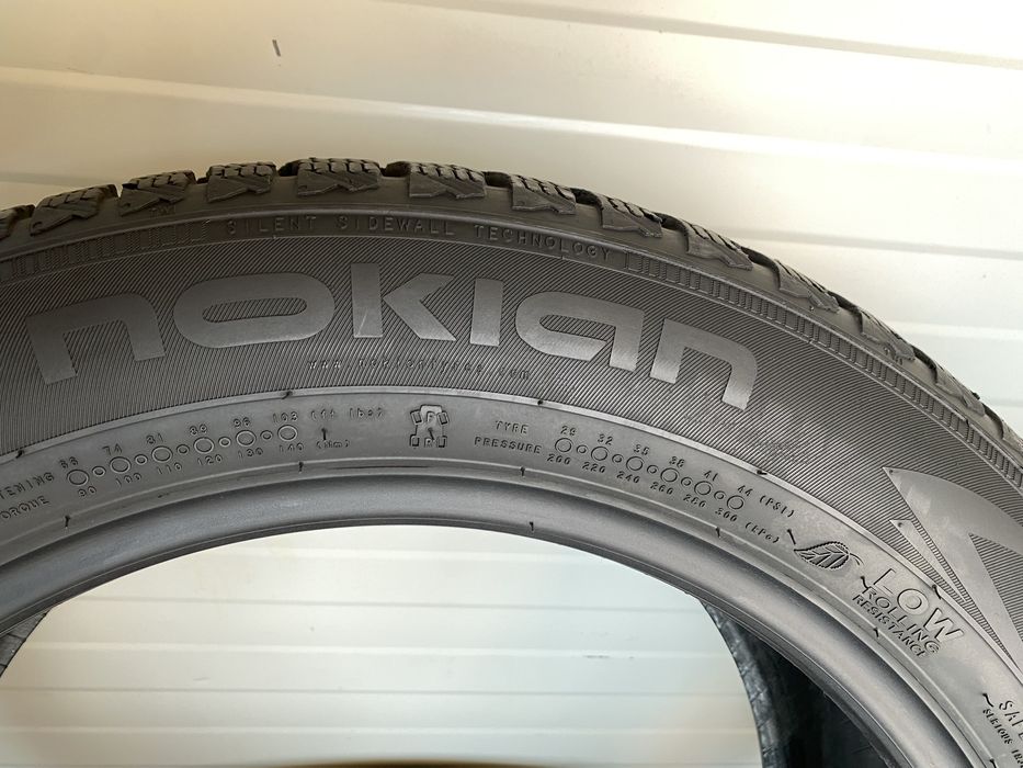 4бр зимни гуми 225/55/17/Nokian D4 Winter 5.8мм/3218dot