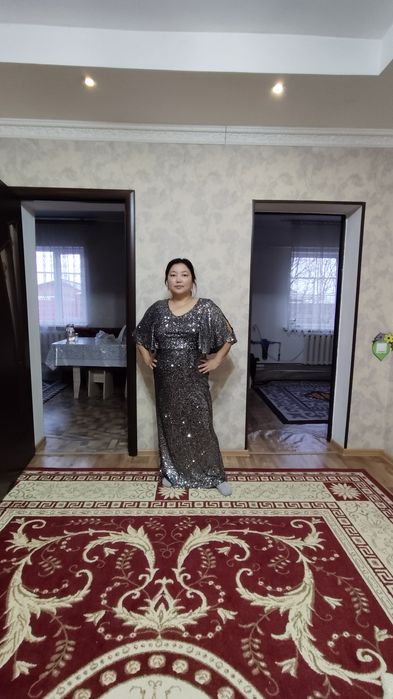 Платья разные 52-54