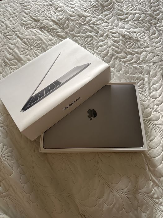 Macbook Pro 13” Space Grey