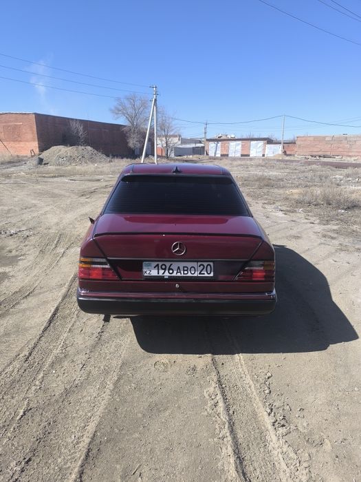 Продам Мерседес 124