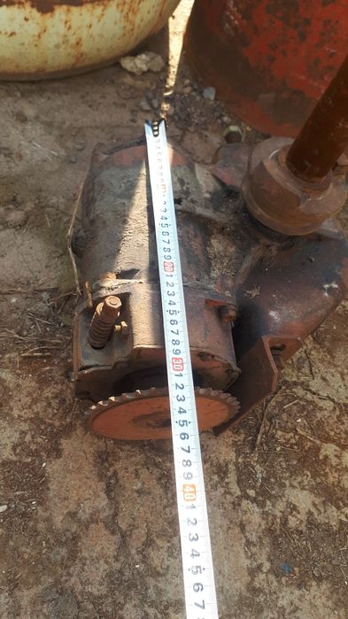 Редуктор силовой и ёмкость