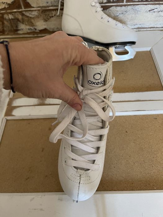 Кънки за лед подходящи за крак 31/32. Обувани 2 пъти , като нови!