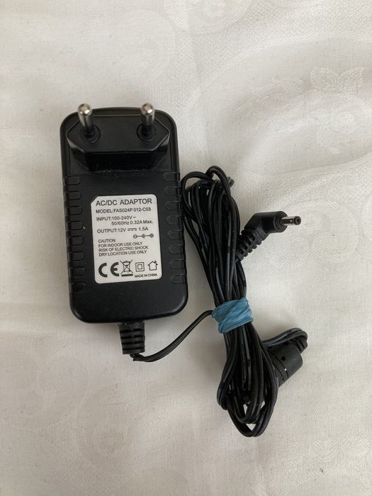 Alimentator 12v . Adaptor 12v . Transformator 12v