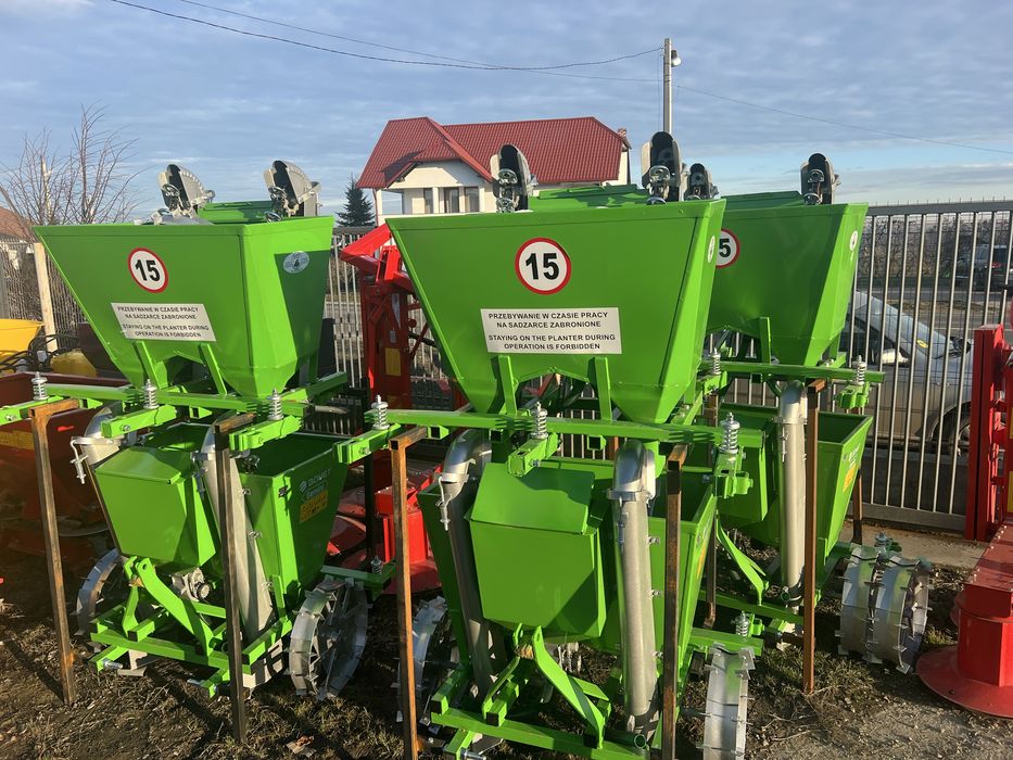 Masina plantat cartofi plantatoare Bomet