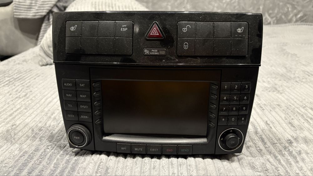 Магнитофон на мерседес G55