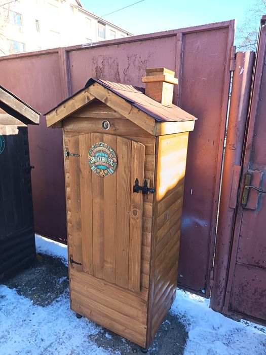 Afumătoare din lemn masiv lambriu semirotund de 2 cm cu  sistem fum