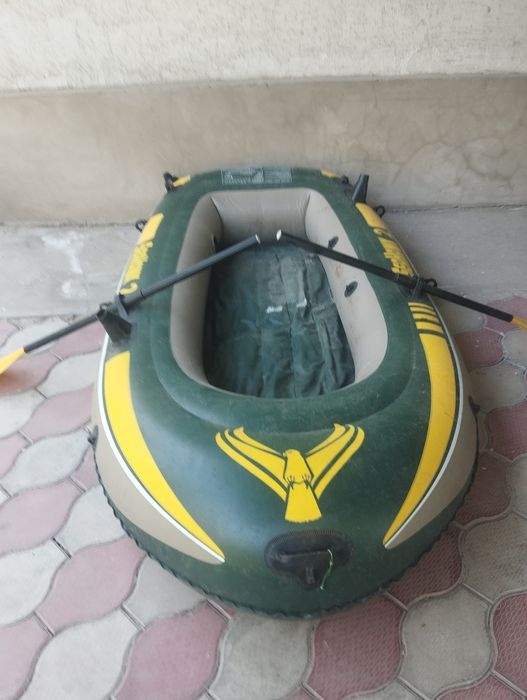 Продам лодку 2место .